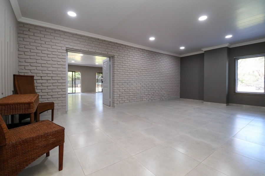 5 Bedroom Property for Sale in Irene Park North West